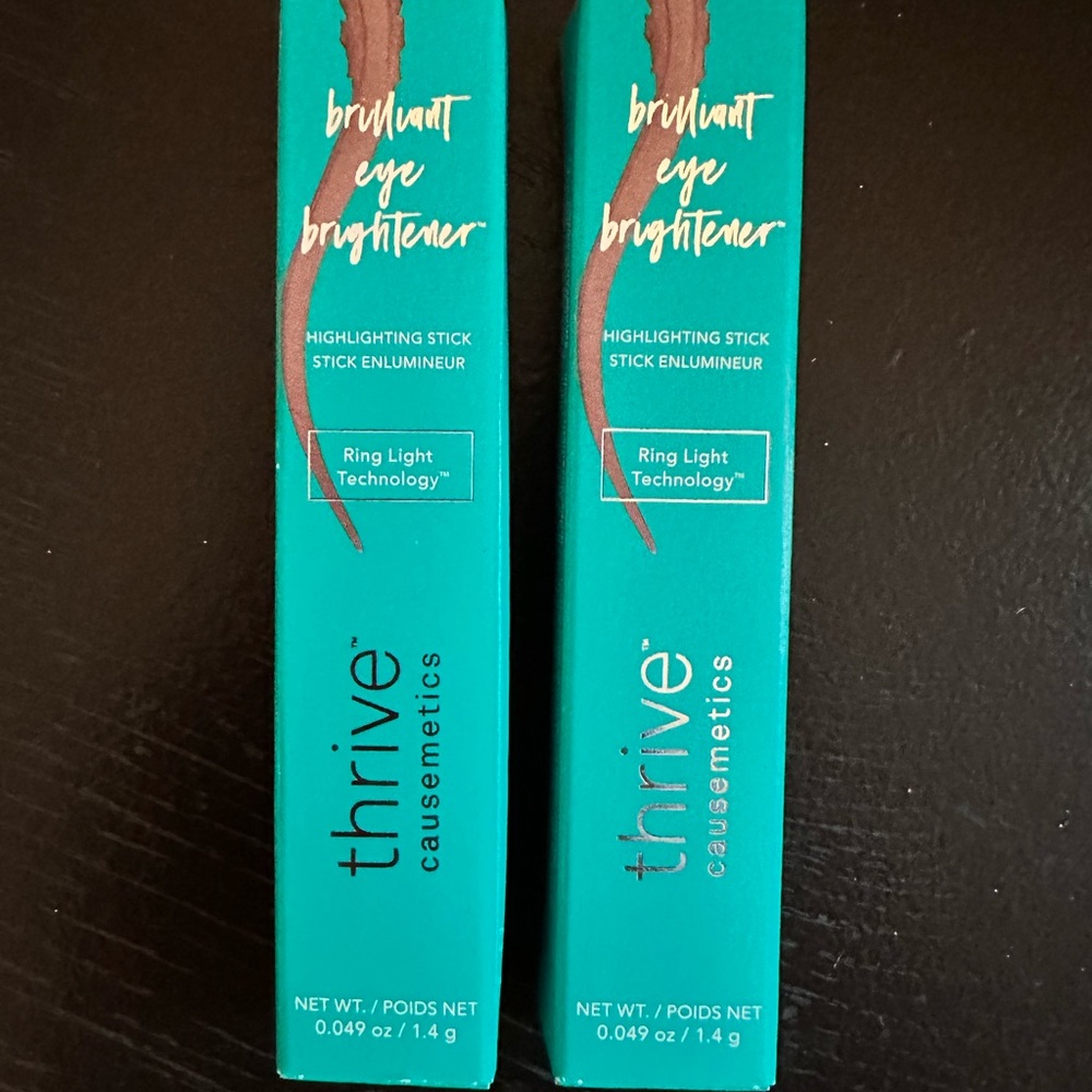 1 Brand new never opened muna highlighting stick for eyes